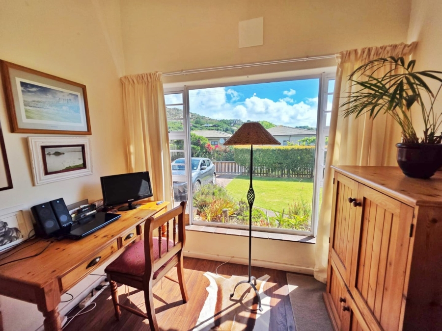 2 Bedroom Property for Sale in Sedgefield Central Western Cape